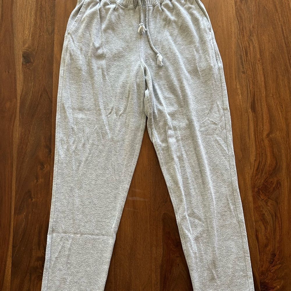 Faherty Gray Joggers with Soft Fabric and Adjustable Waist